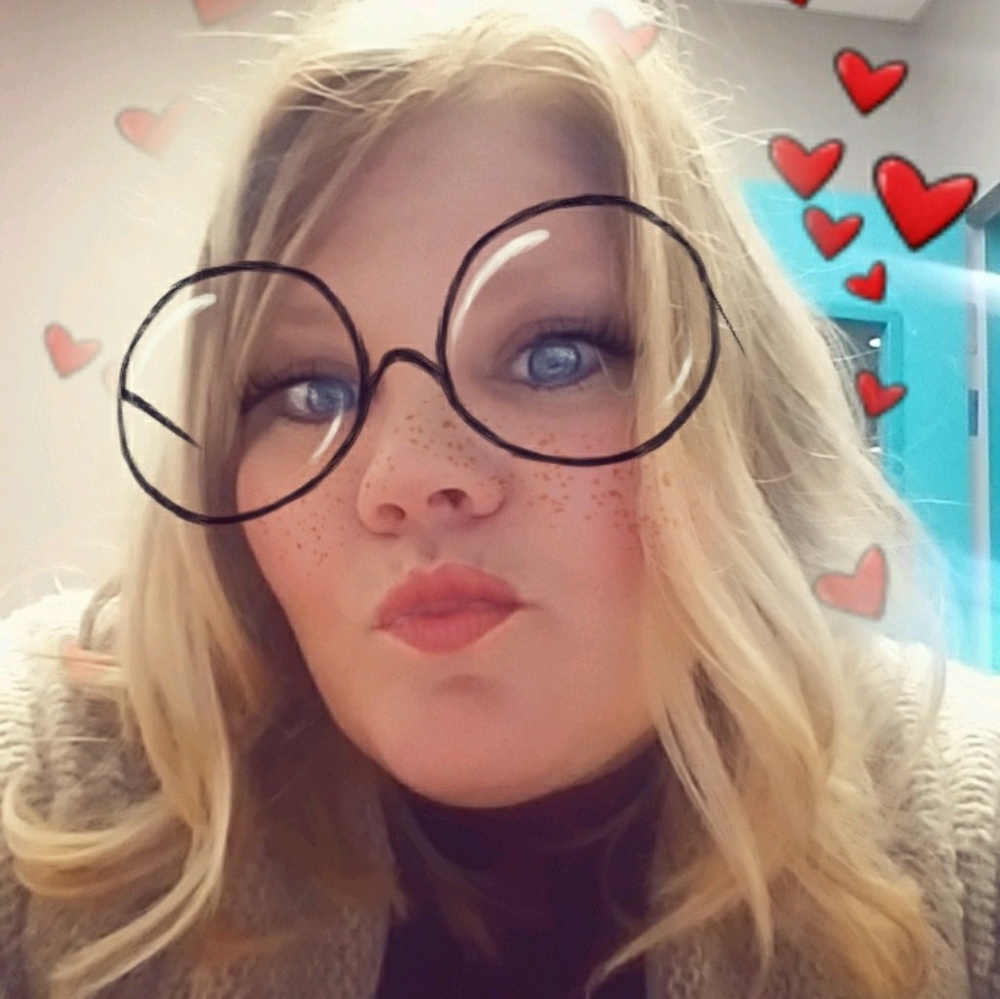 Meet your Posher, Denise